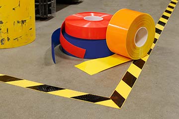 Çeşitli ToughStripe ürünlerini içeren bir numune paketi.