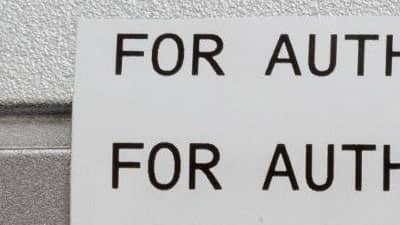 Metin içeren Brady çok amaçlı etiket 